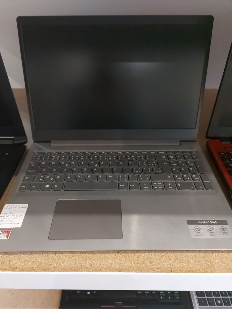 Notebook eč:211038
