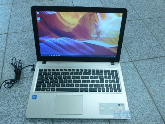 Notebook Asus E.Č. 200 542